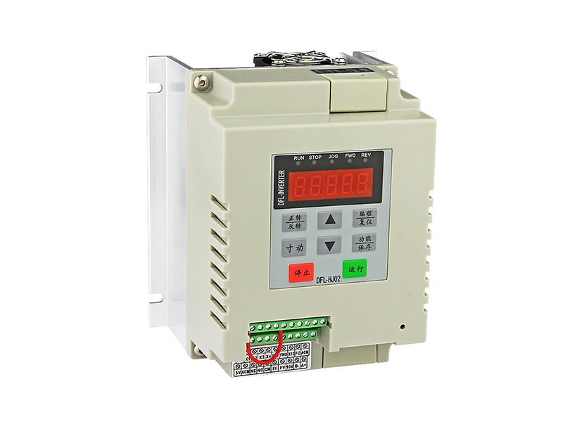 200N單相水泵變頻器,220V供水變頻器,恒壓供水變頻器