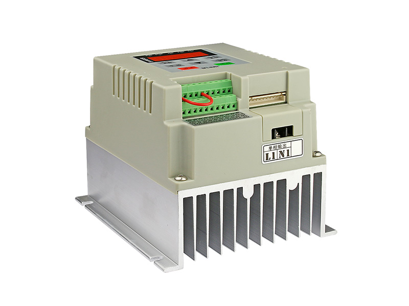 200N單相水泵變頻器，220V供水變頻器，恒壓供水變頻器